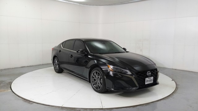 Used 2024 BLACK Nissan 2.0 SR image 7