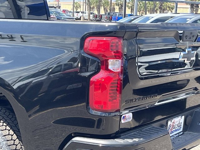 2026 Chevrolet Silverado 1500 Custom photo 9