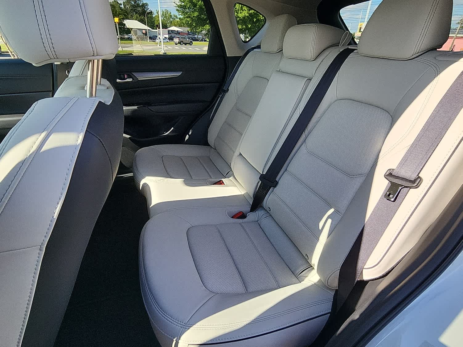 2025 Mazda CX-5 2.5 S Preferred photo 6