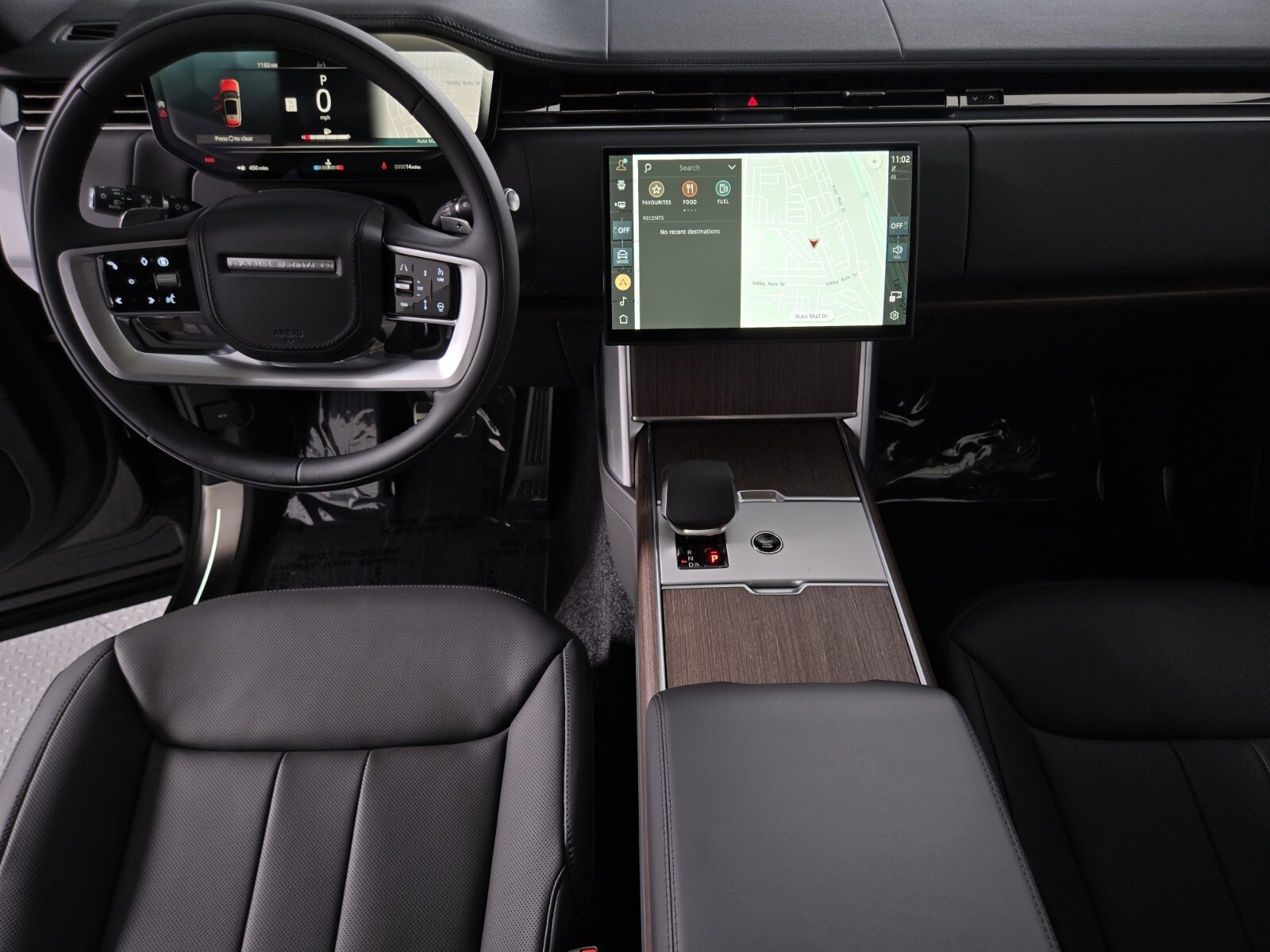 2025 Land Rover Range Rover SE photo 3
