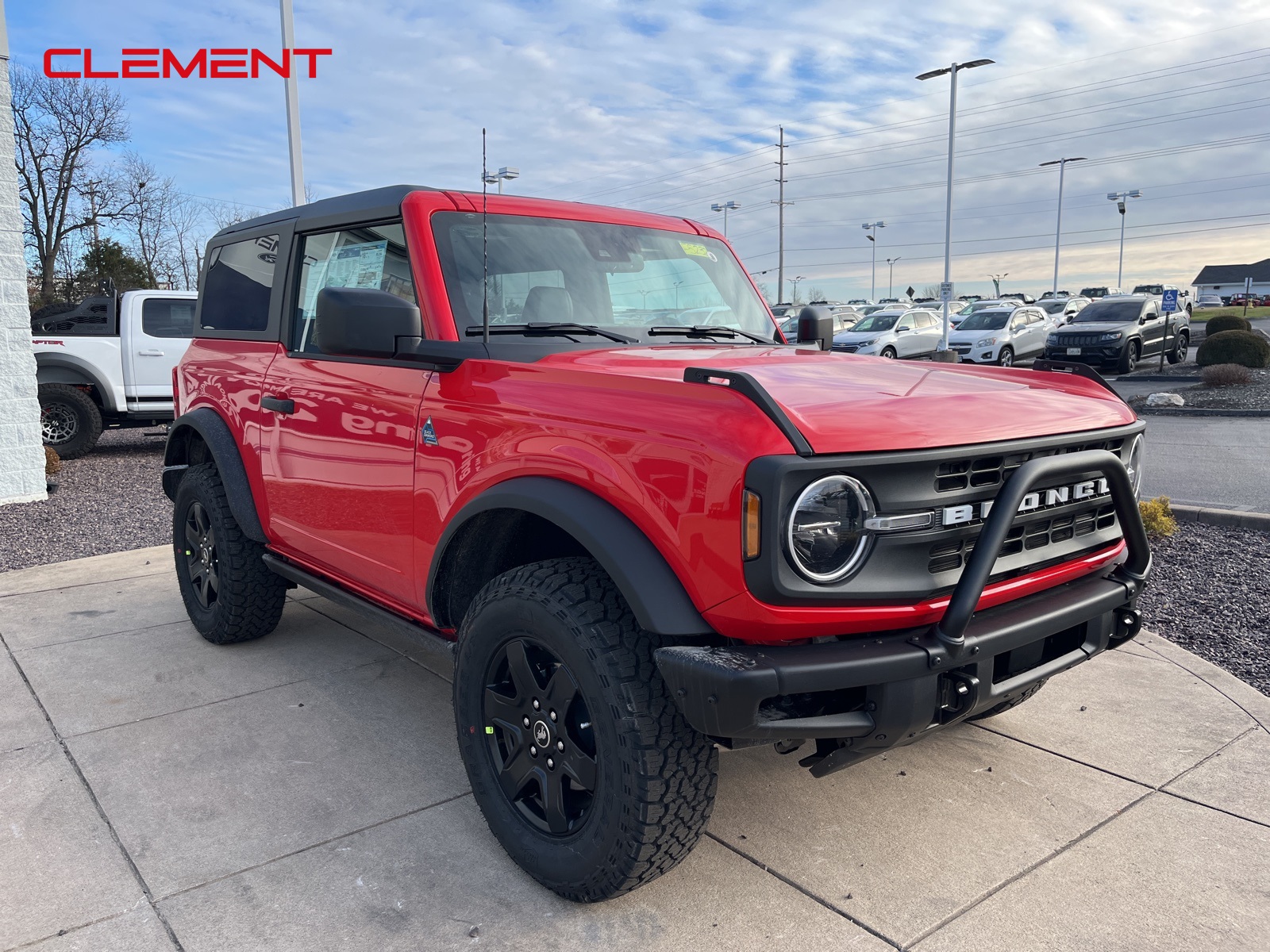 2024 Ford Bronco Black Diamond photo 3
