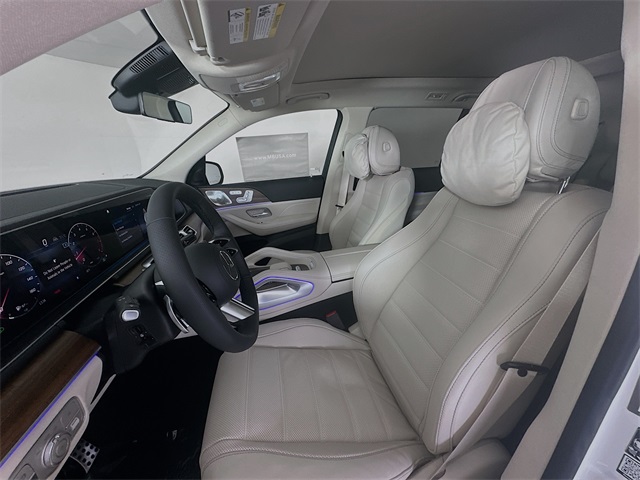 2026 Mercedes Benz GLS 450 4MATIC photo 16