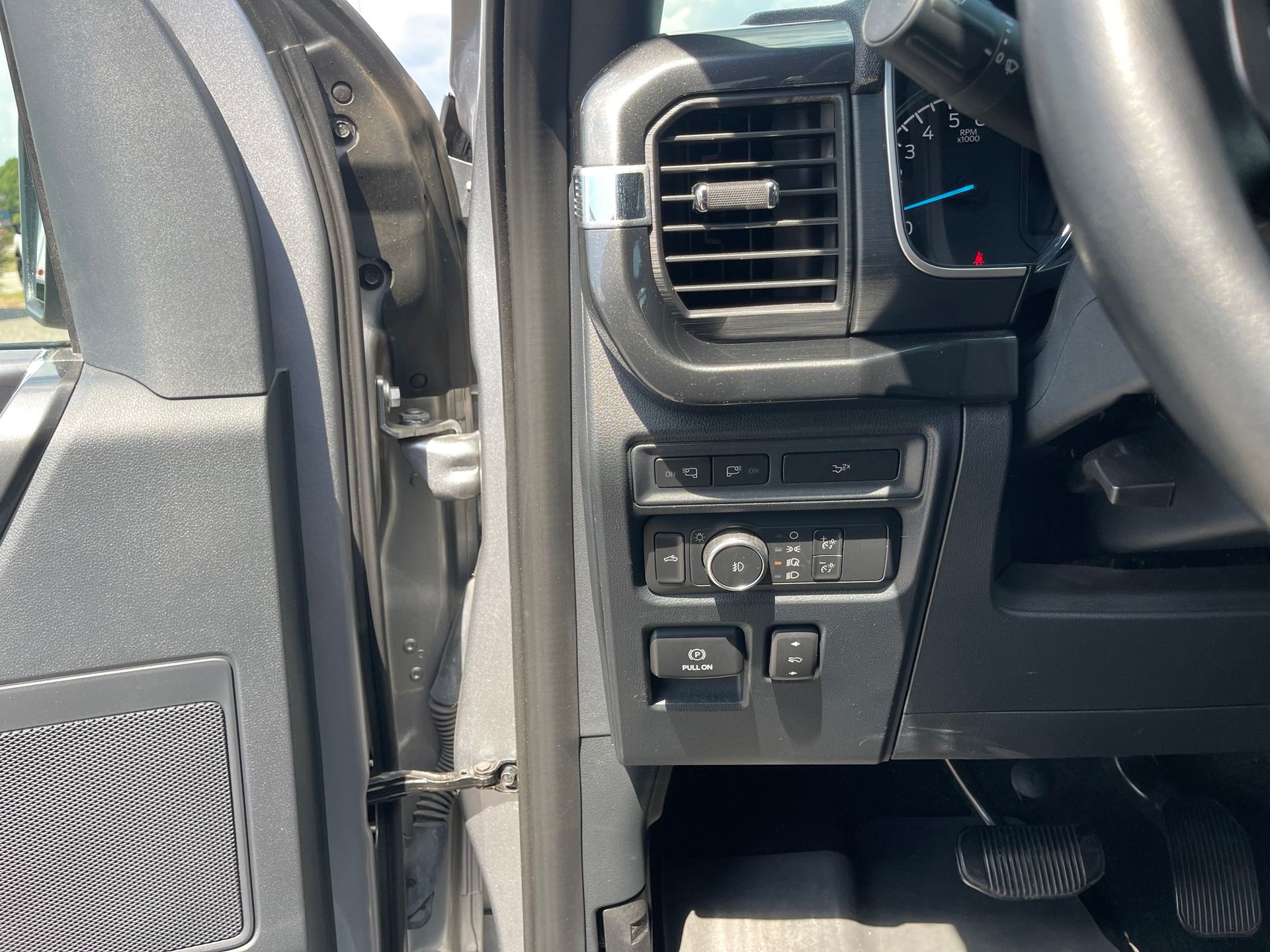 2022 Ford F-150 XLT photo 15