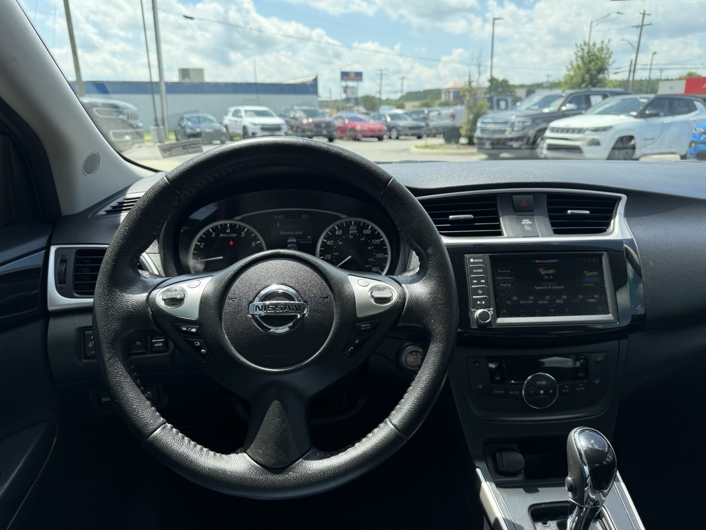 2019 Nissan Sentra SV photo 12