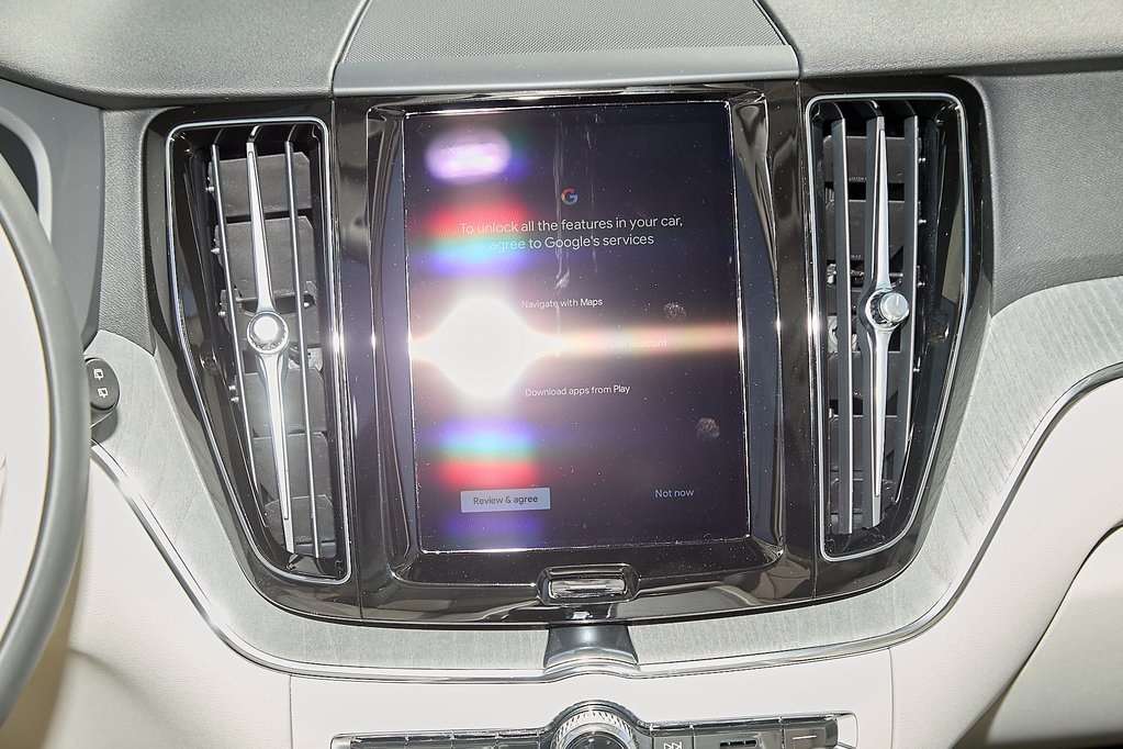 2025 VOLVO XC60 - Image 21