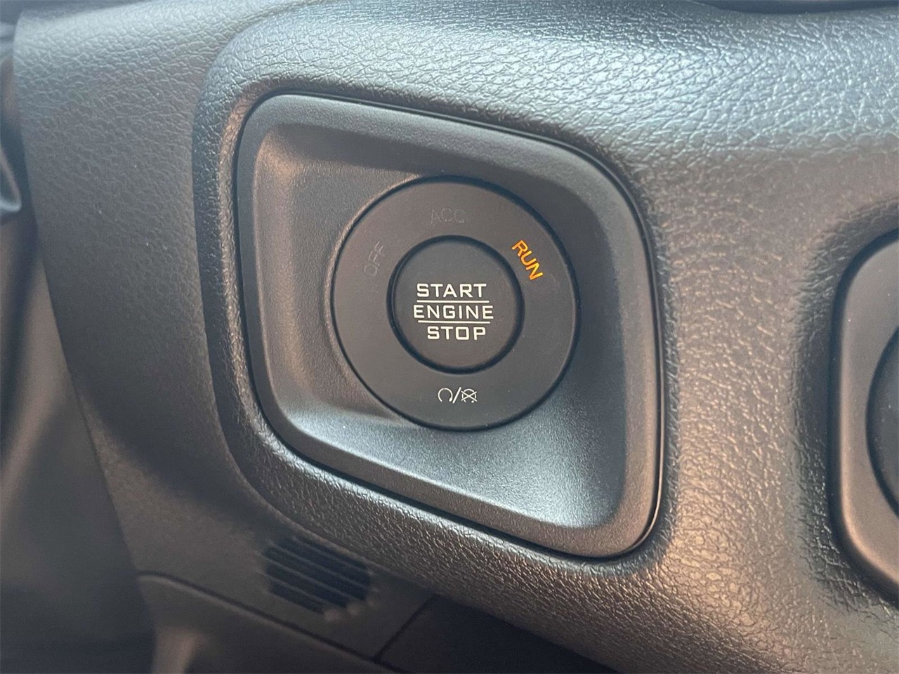 2025 Jeep Wrangler Sport S photo 15