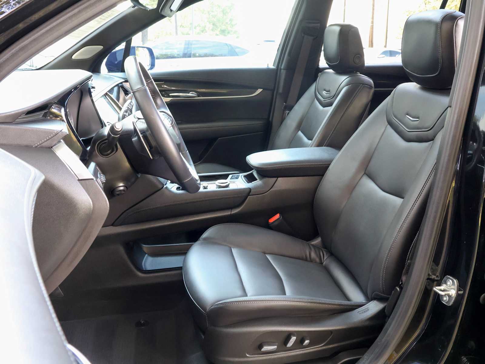 2024 Cadillac XT6 Sport photo 7
