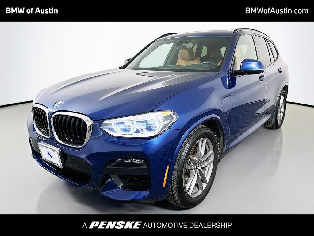2020 BMW X3 30e's photo
