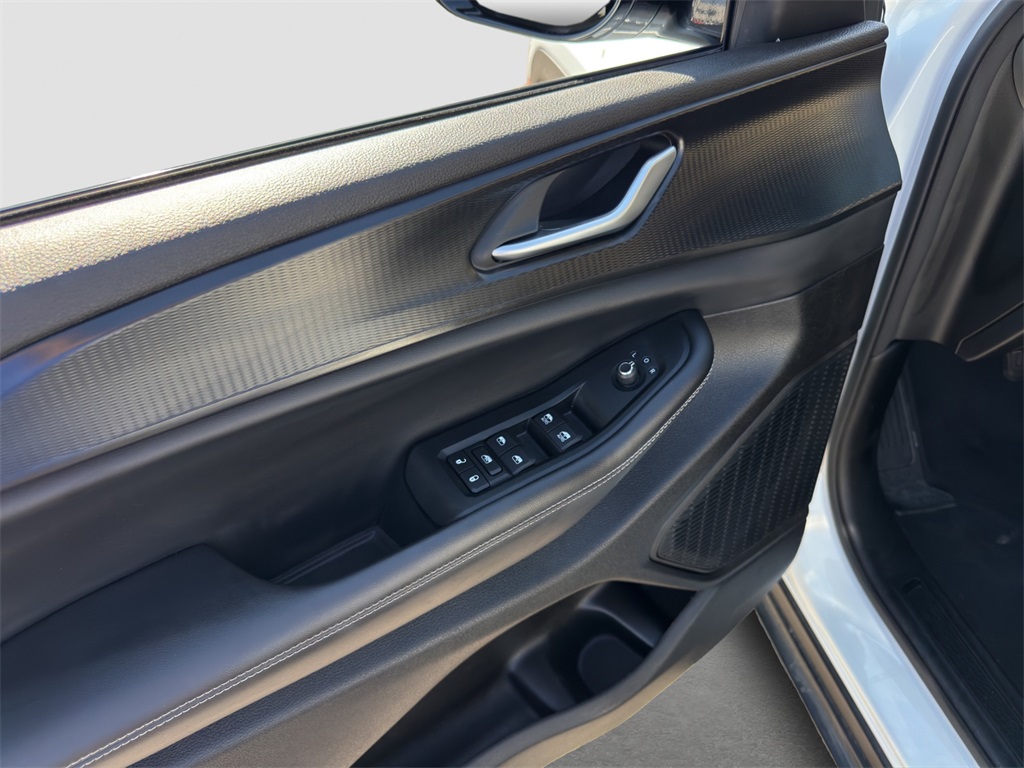 2023 Jeep Grand Cherokee Laredo Altitude photo 11