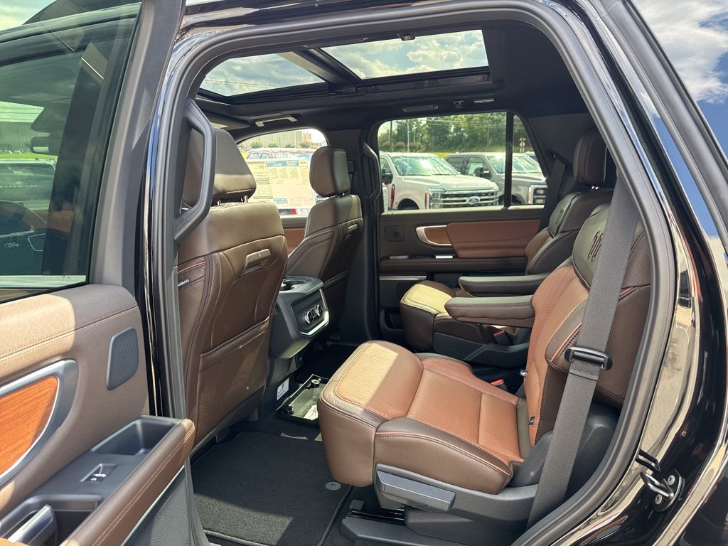2025 Ford Expedition King Ranch photo 12