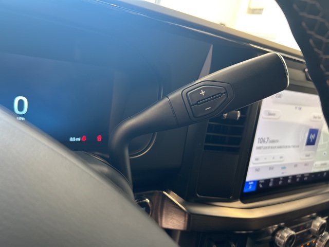 2025 Ford F-350 Lariat photo 22