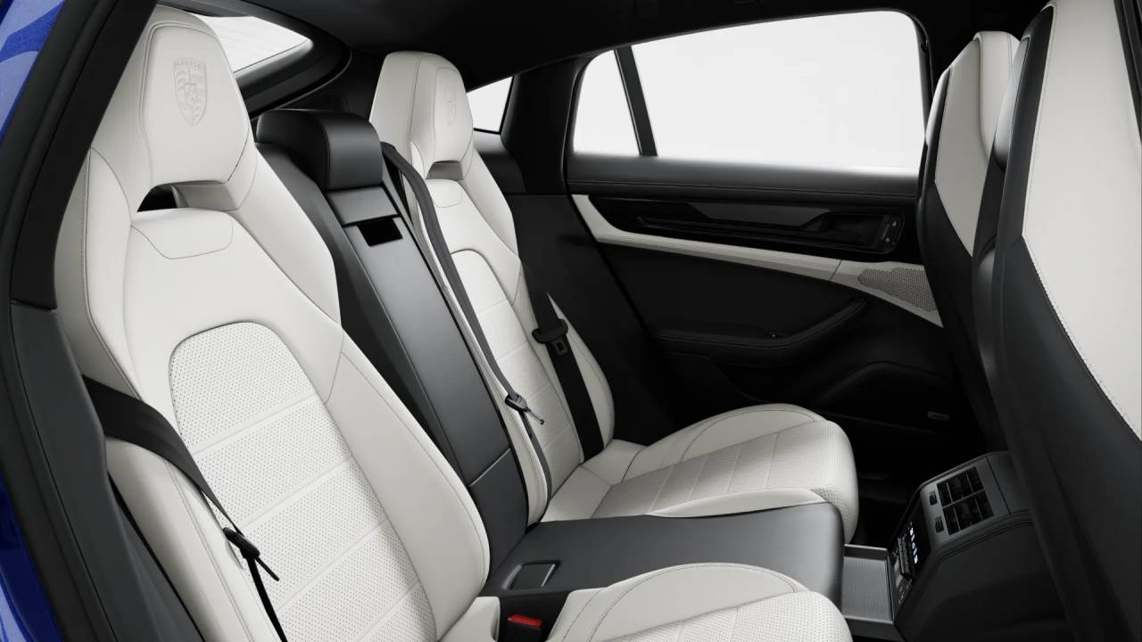 2026 Porsche Panamera 4 E-Hybrid photo 11
