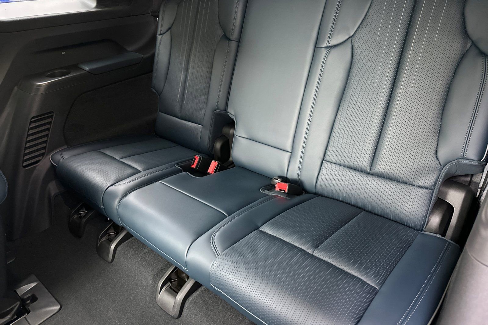 2025 Cadillac Escalade IQ Sport photo 14