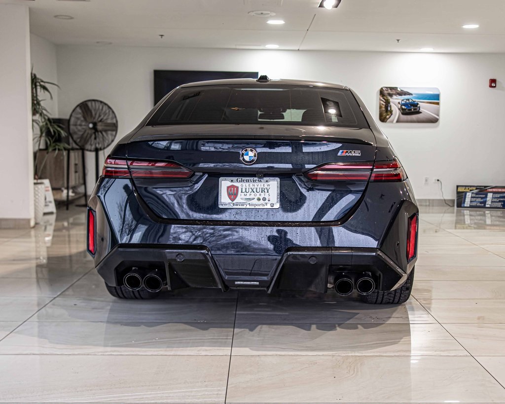 2025 BMW M5 - Image 13