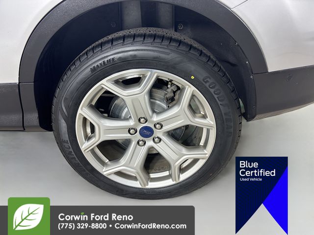 2019 Ford Escape Titanium photo 25