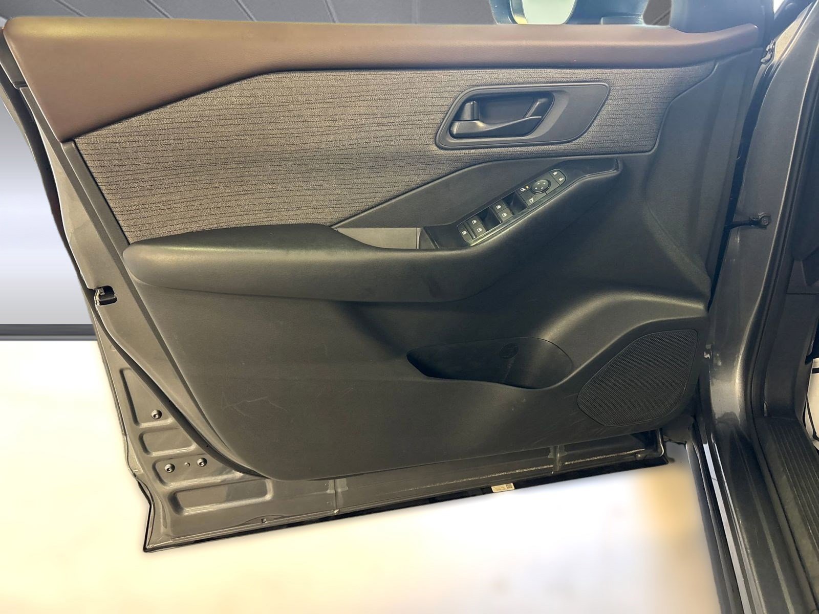2023 Nissan Rogue S photo 12