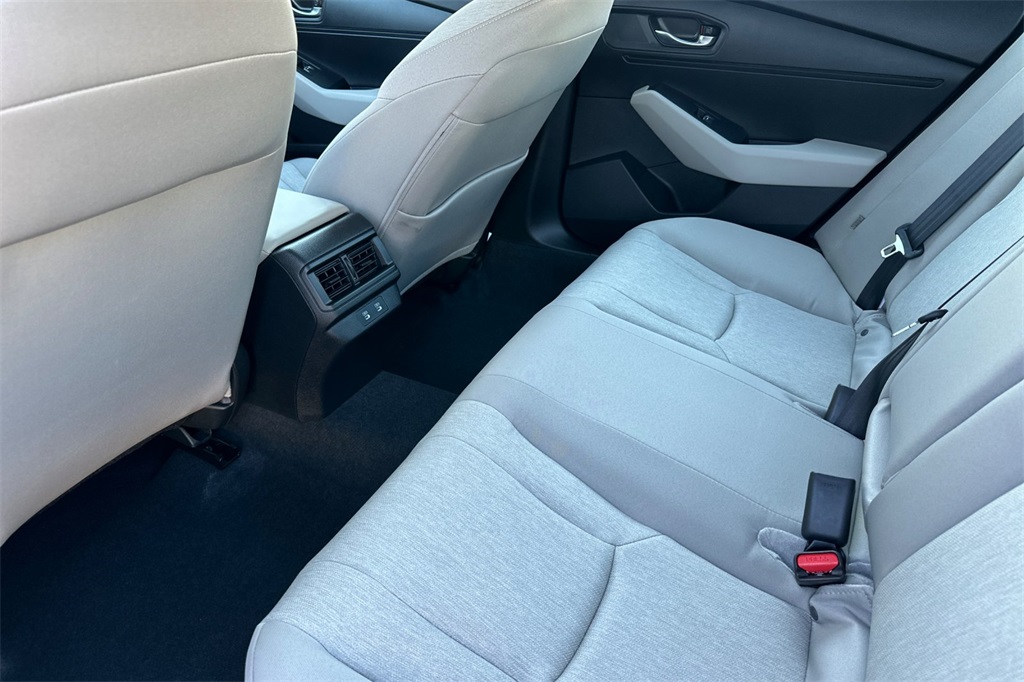 2025 Honda Accord LX photo 9