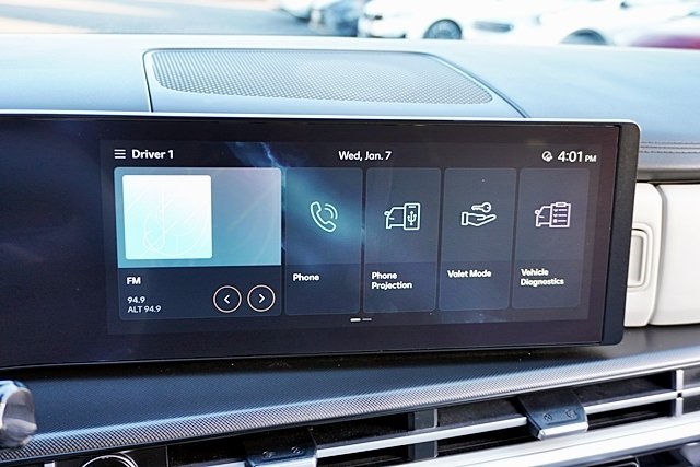 Used 2024 Gray Hyundai SEL image 24