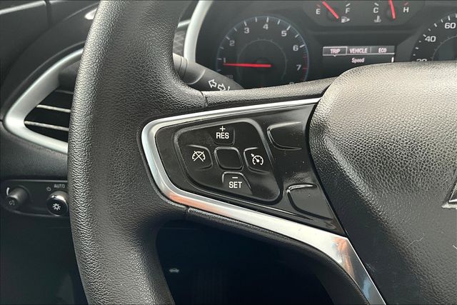 2017 Chevrolet Malibu LS photo 12