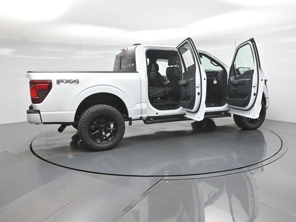 2025 Ford F-150 XLT photo 2