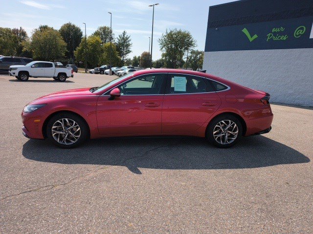 2021 Hyundai Sonata SEL photo 2