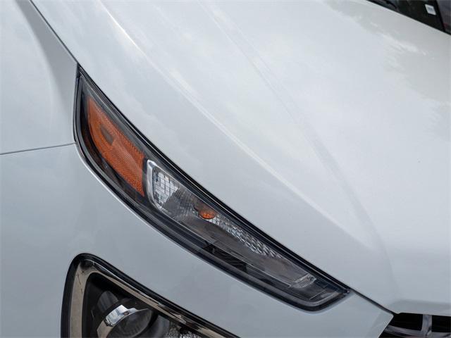 2026 Hyundai Venue SEL photo 2