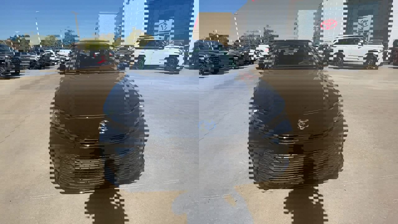 2026 Toyota Camry LE photo 3