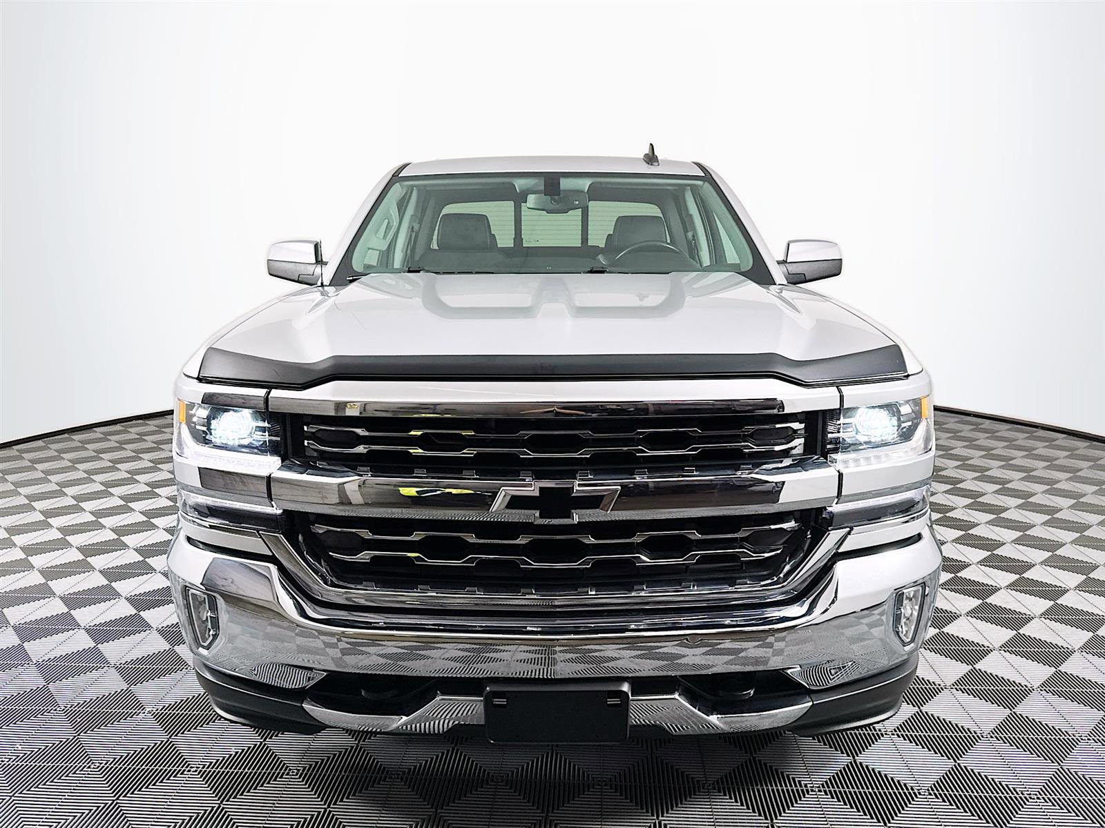 2016 Chevrolet Silverado 1500 LTZ photo 2