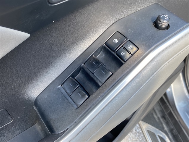 2021 Toyota Highlander XLE photo 17