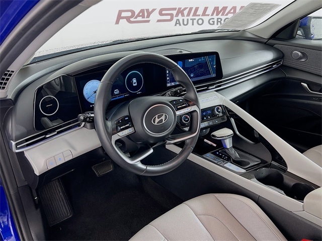 2024 Hyundai Elantra Limited photo 30