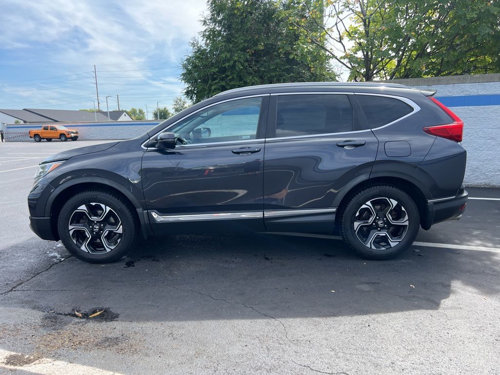 2018 Honda CR-V Touring photo 2