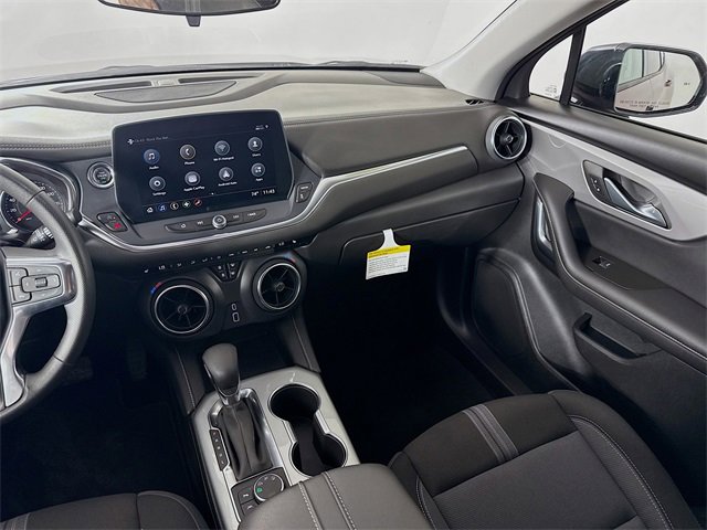 2025 Chevrolet Blazer 2LT photo 18