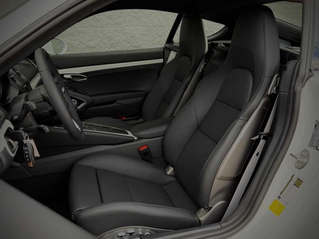 2025 Porsche Cayman Base photo 5