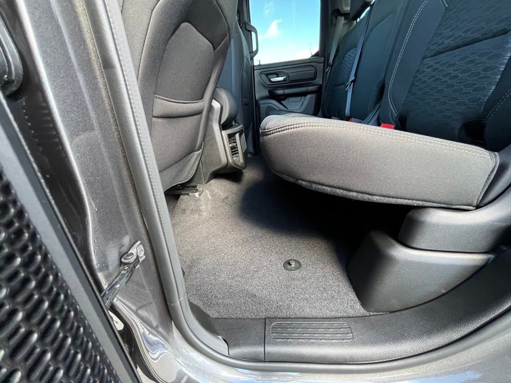 2025 Ram 1500 Tradesman photo 16