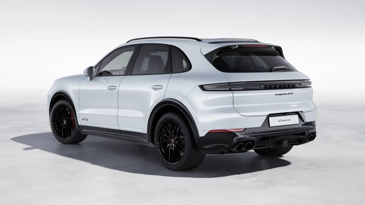 2026 Porsche Cayenne GTS photo 3