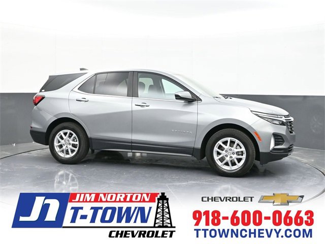 2023 Chevrolet Equinox LT's photo