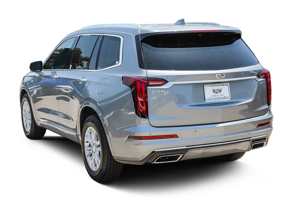2025 Cadillac XT6 Luxury photo 4