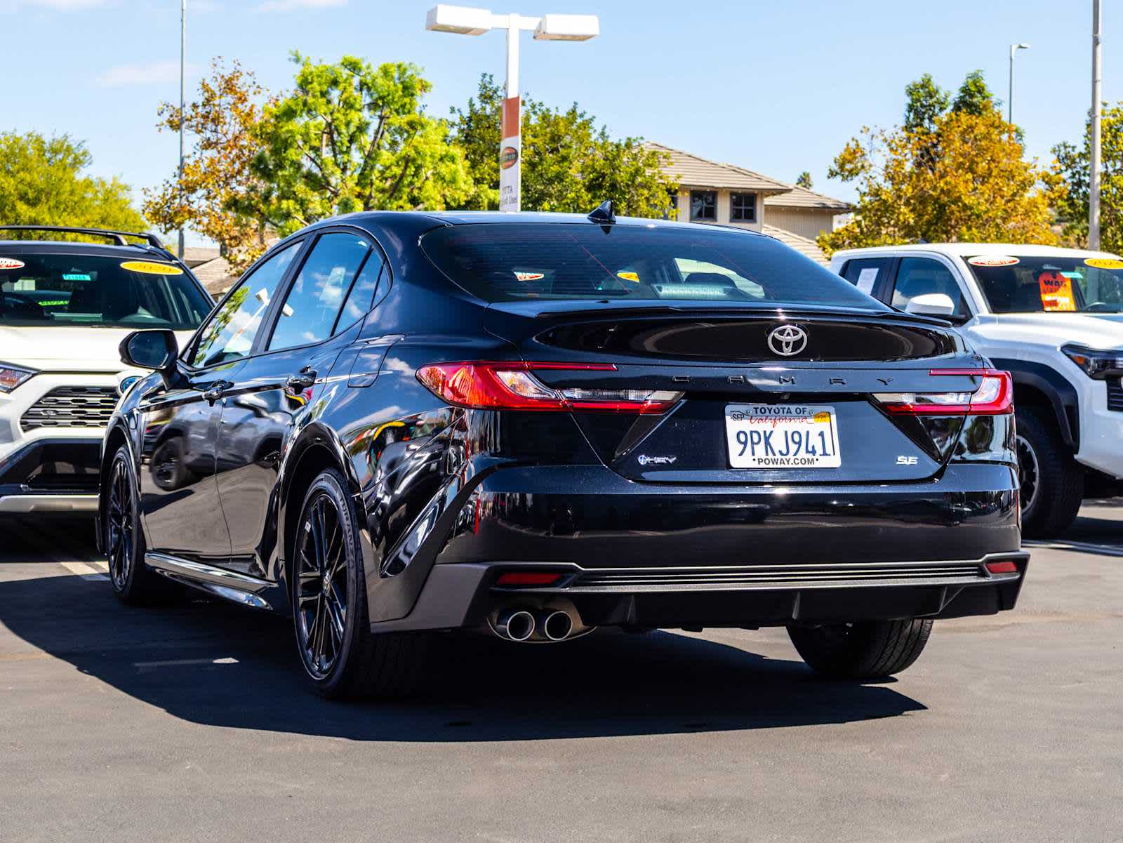 2025 Toyota Camry SE photo 2