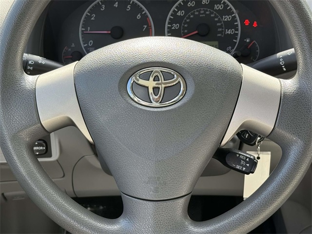 2010 Toyota Corolla LE photo 17