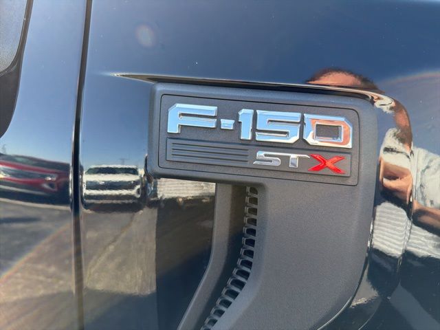 2022 Ford F-150 XL photo 4