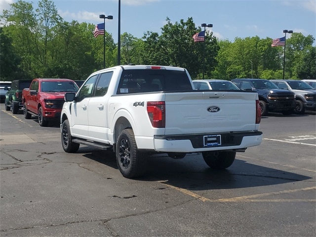 2025 Ford F-150 XLT photo 4