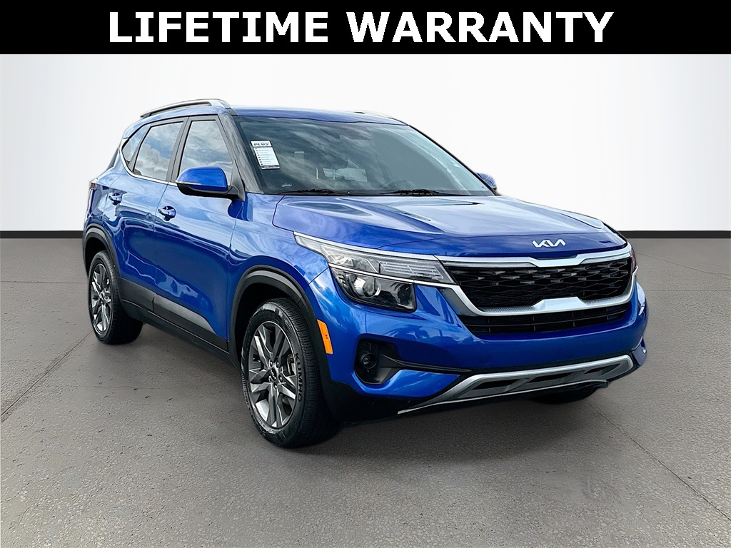 2023 Kia Seltos S's photo