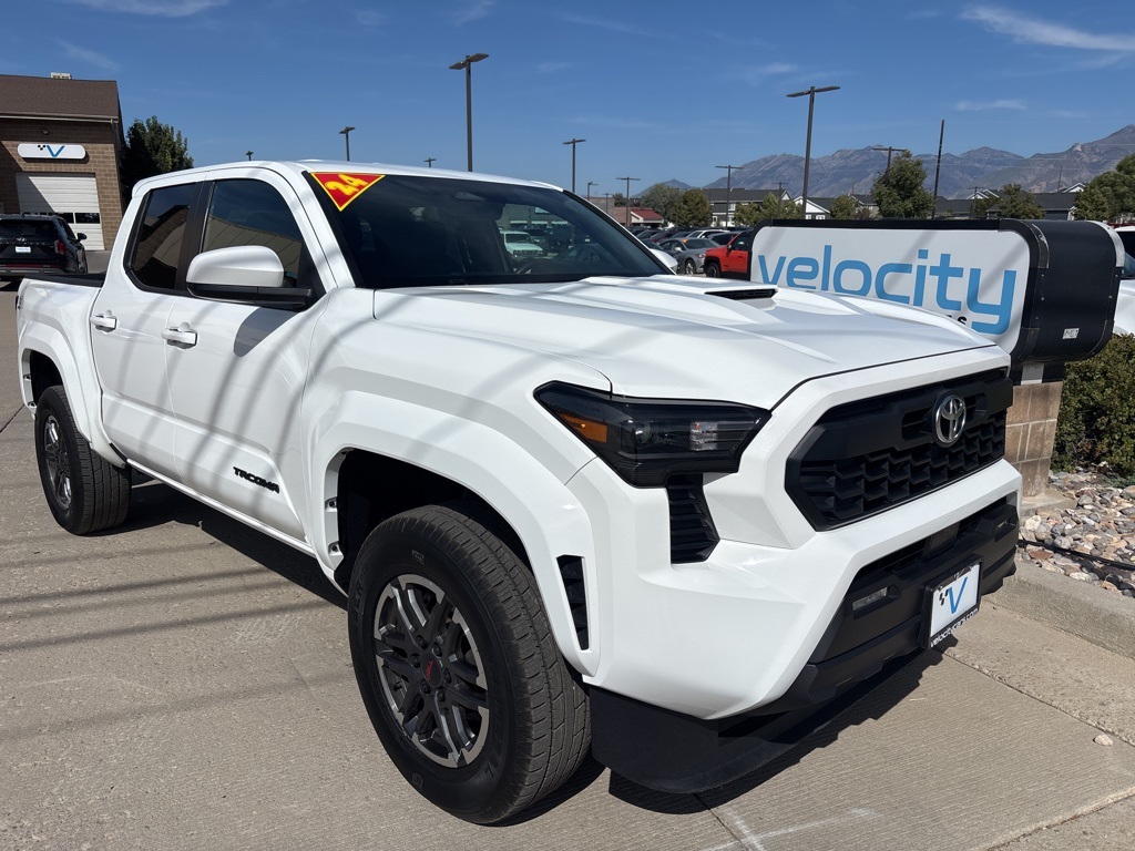 2024 Toyota Tacoma TRD Sport's photo