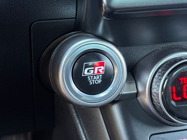 2022 Toyota GR86 Base photo 14