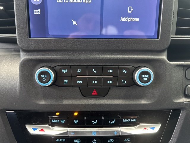 2025 Ford Explorer photo 21