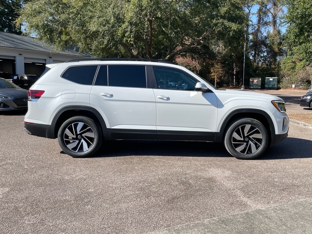 2026 Volkswagen Atlas SE Technology photo 2