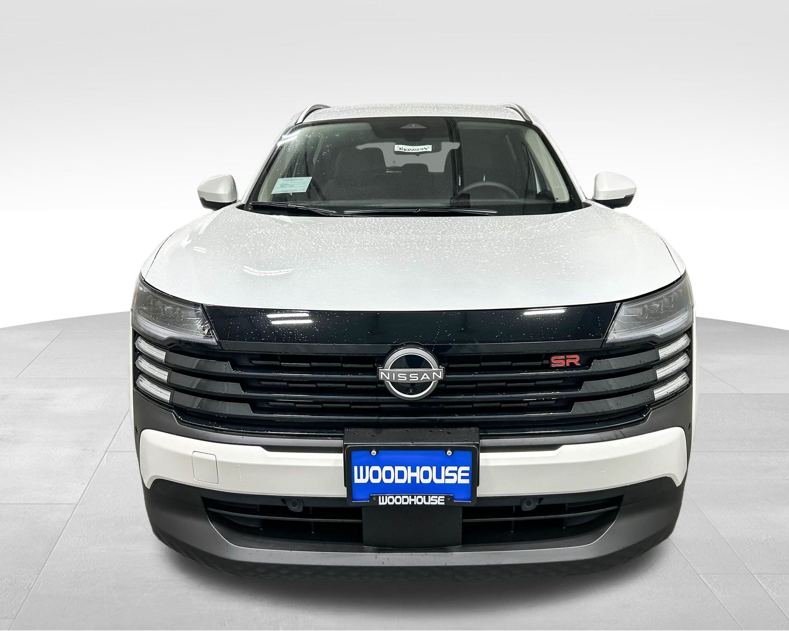 2025 Nissan Kicks SR photo 2