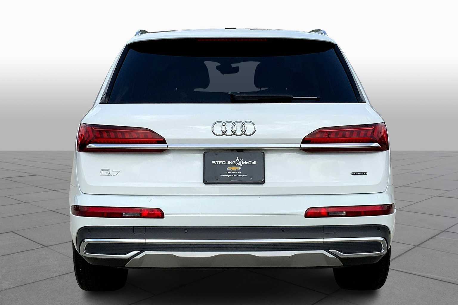 2023 Audi Q7 Premium Plus photo 4
