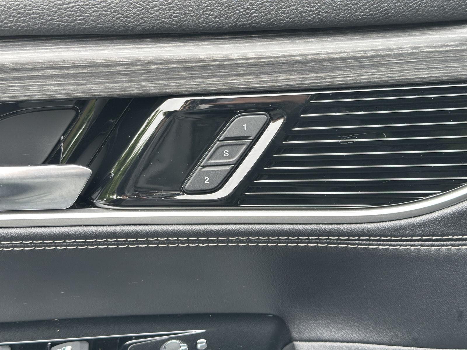 2024 Jeep Wagoneer Series II photo 15