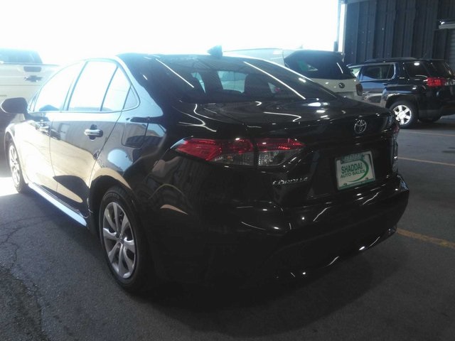 2021 Toyota Corolla LE photo 4
